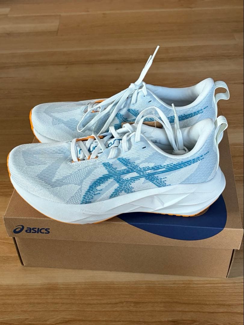 アシックスノヴァブラスト5 メンズ26cm NOVABLAST 5