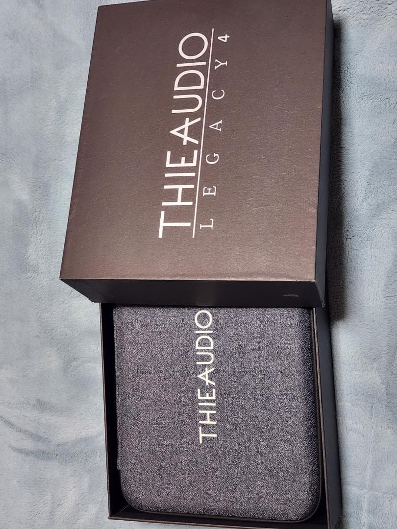 美品 THIEAUDIO ハイブリッド型イヤホン Legacy 4