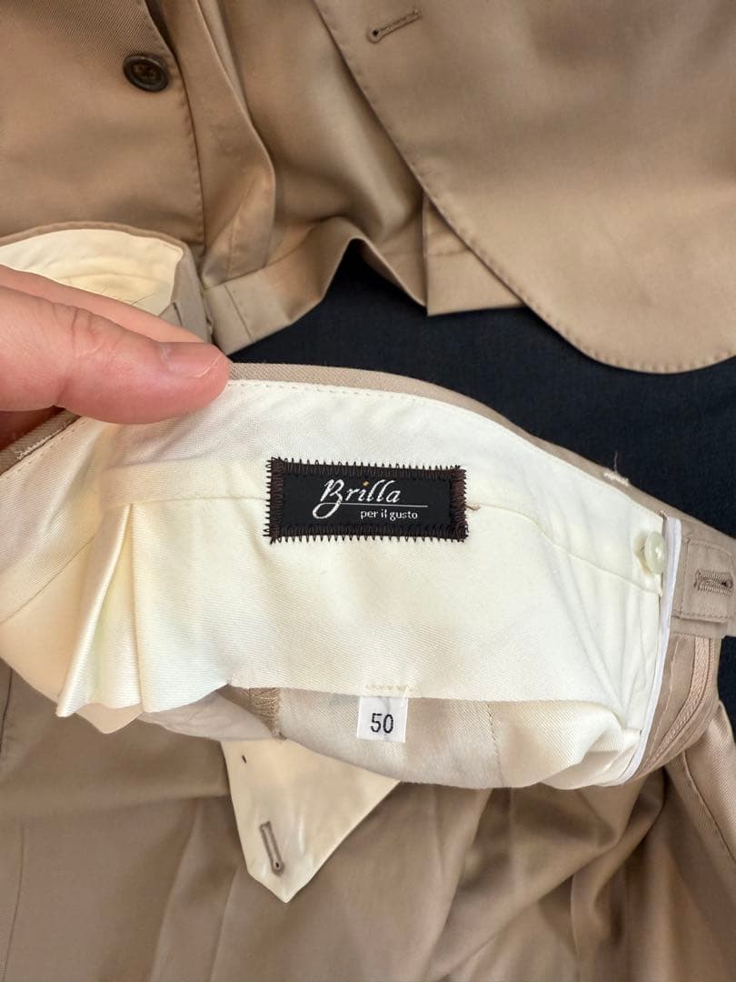 Brilla per il gusto(ブリッラペルイルグスト)のベージュスーツ