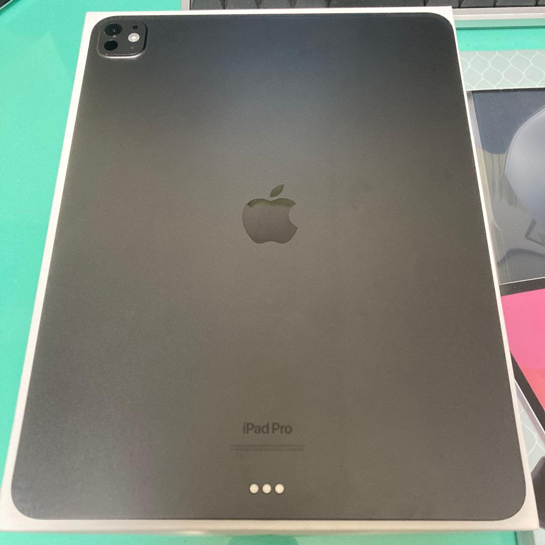 M4 iPad Pro 13インチ wifi 256GB +おまけケース