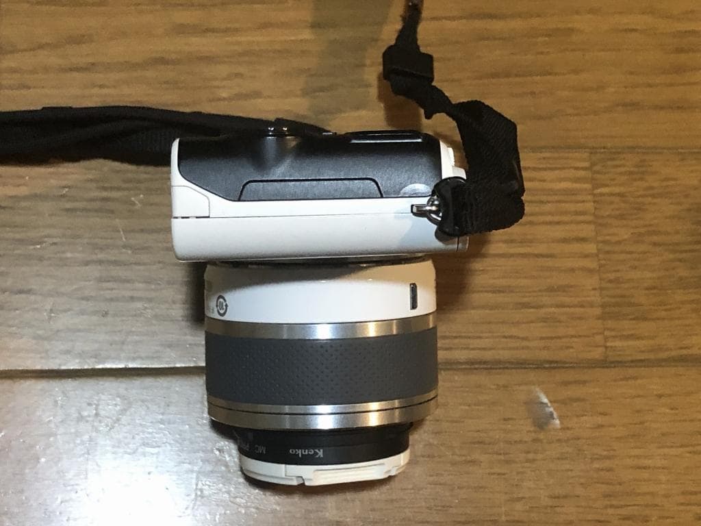 Nikon 1 J3 ホワイト 本体 付属品あり