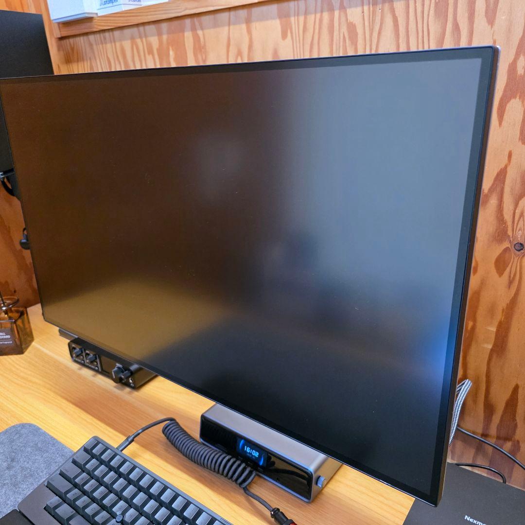 DELL U2723QE 27インチ4kモニター