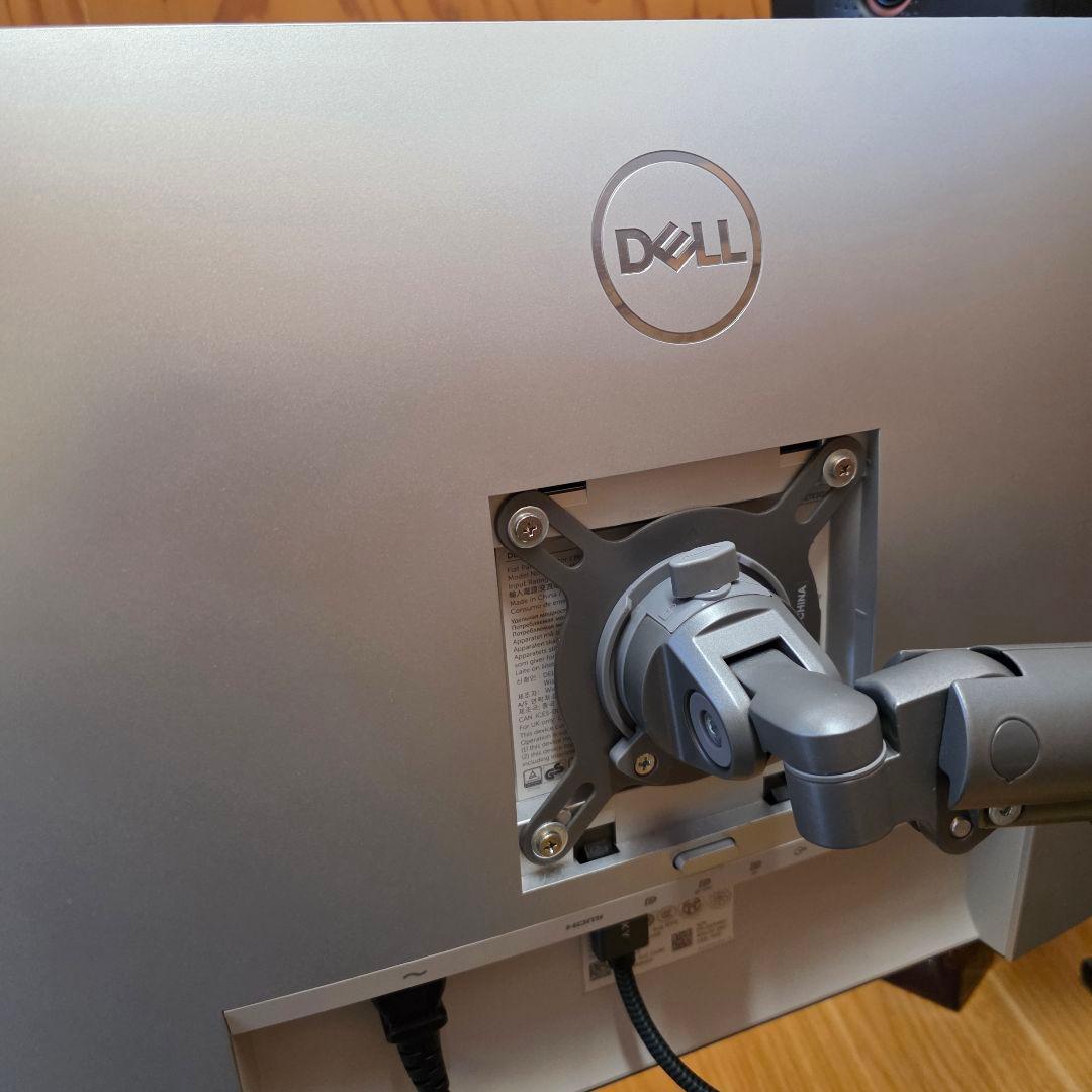 DELL U2723QE 27インチ4kモニター