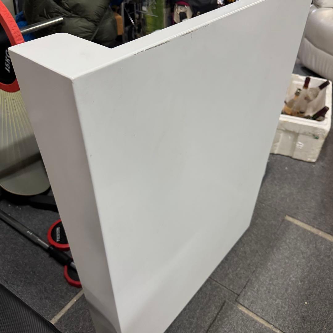 る*〜様 手動ラウンジチェア SHIFFON Jr-S ホワイト ステージ付き