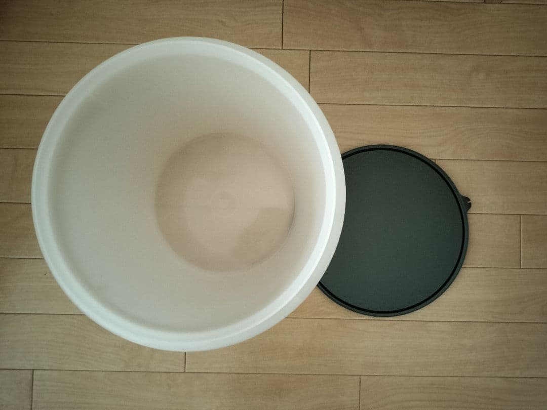 タッパーウエア マキシクイーンデコレーター＆マキシデコレーター＆ジャイアント3個