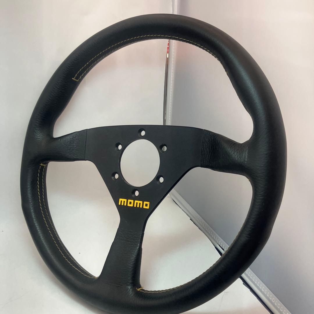モモステアリング　約32センチ　MOMO レザーハンドル