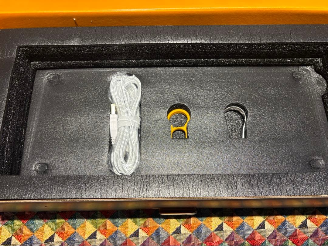 Glorious GMMK Pro 75% メカニカルキーボード