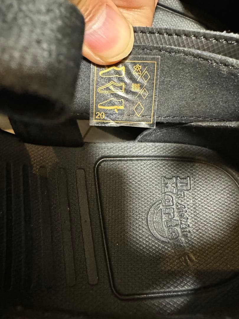 ドクターマーチンサンダル