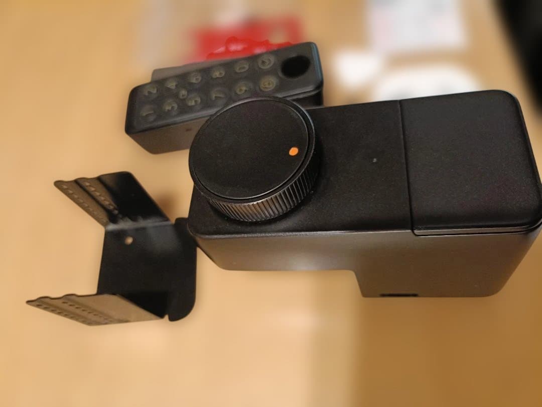 Switch Bot　ロックPRO、指紋認証パッド、閉開センサーのセット