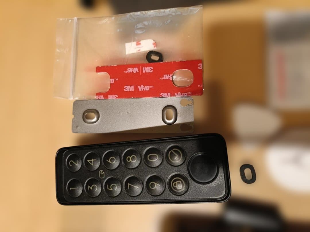 Switch Bot　ロックPRO、指紋認証パッド、閉開センサーのセット