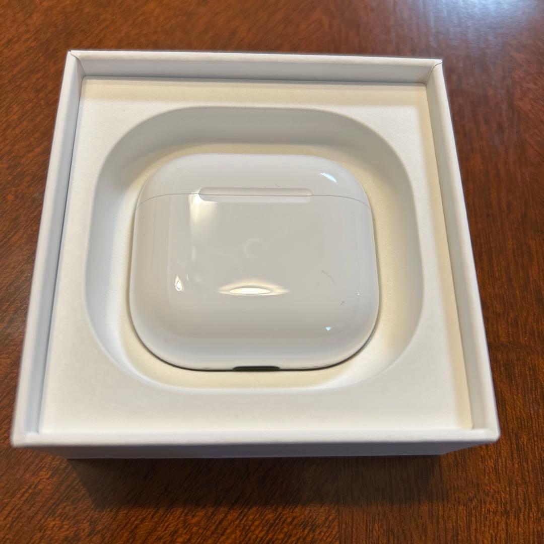 AirPods 4 アクティブノイズ キャンセリング搭載、ワイヤレスイヤホン