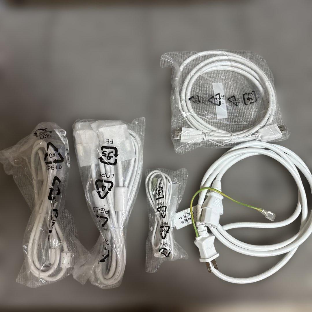 PCディスプレイモニター 24インチ FHD ホワイト箱付き①