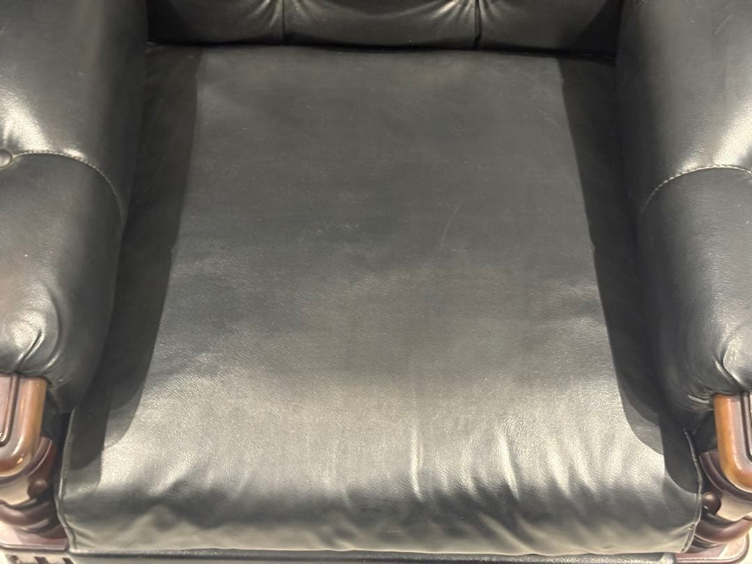 ②karimoku カリモク　レザーソファ　本革　リベット打ち　アンティーク　G