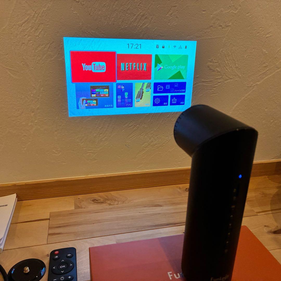 美品‼️Funlogy モバイルプロジェクター X-03