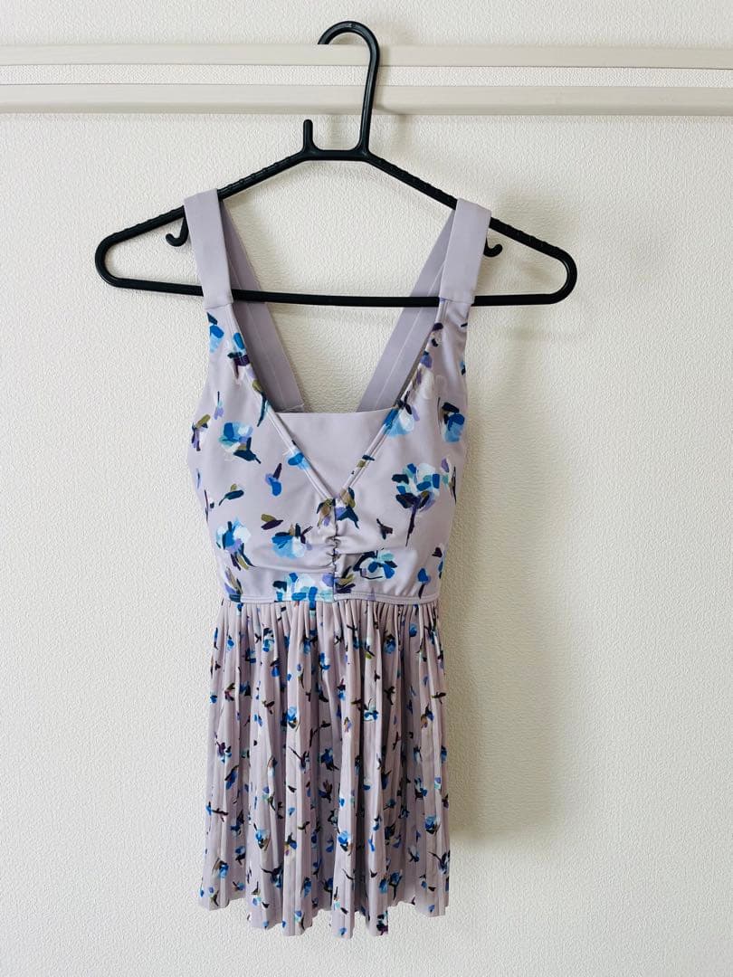 SUKALA ローズプリントプリーツタンクトップ　 Mサイズ