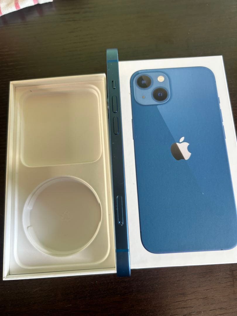 Apple iPhone 13 青 128GB バッテリー100%