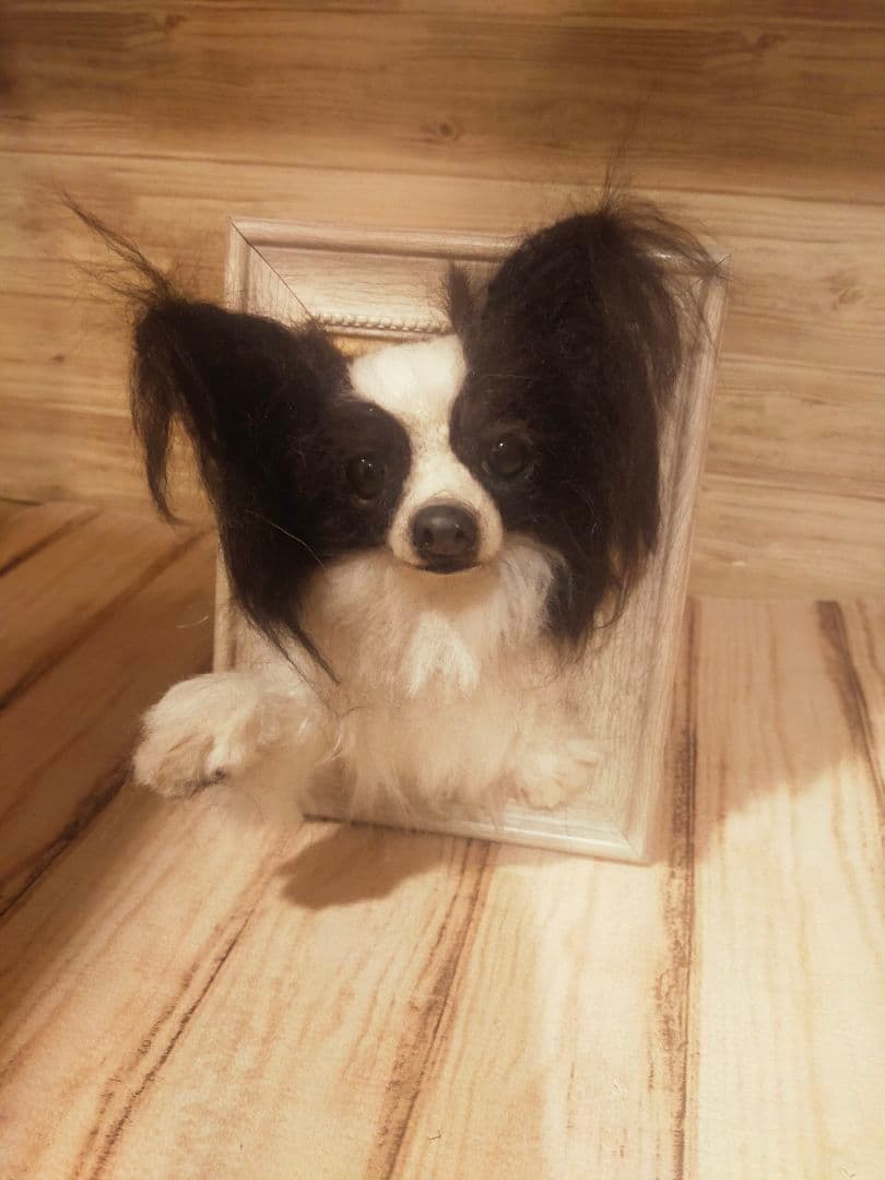 羊毛フェルト　ハンドメイド　犬　パピヨン　フレーム