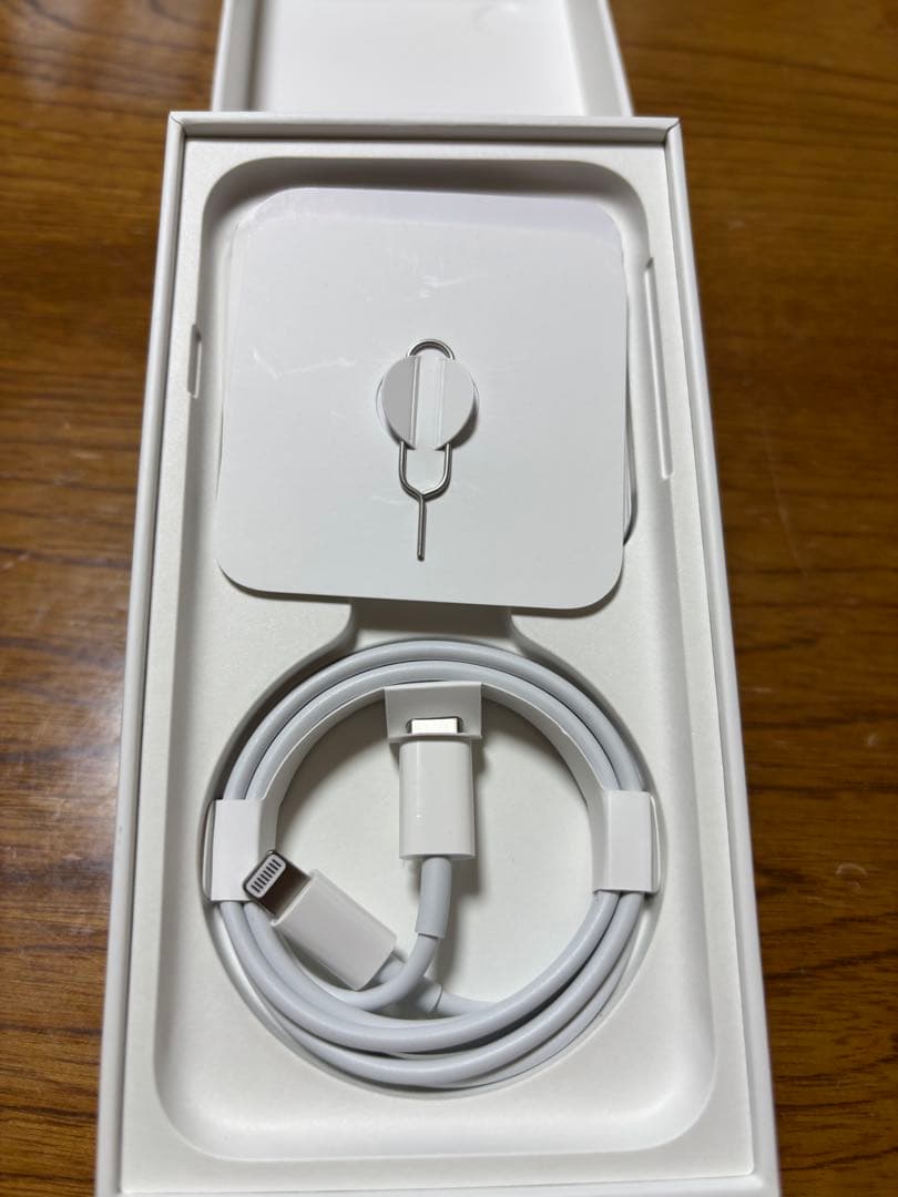 【美品】iPhoneSE 第3世代 128G ブラック本体 箱付き SIMフリー