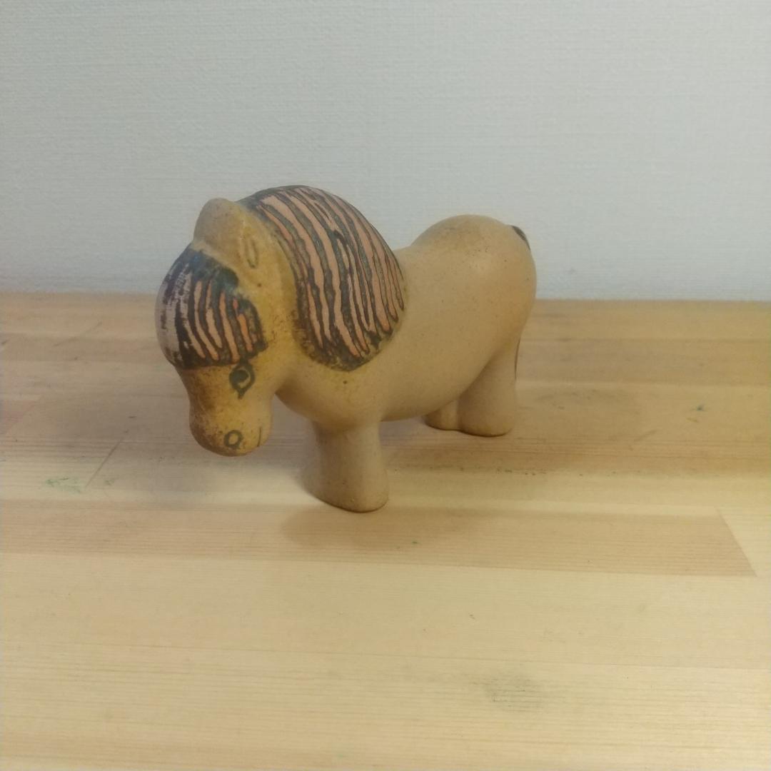 リサ・ラーソン ポニー