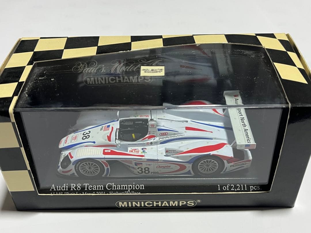 【MINICHAMPS 】Audi R8 8台セット