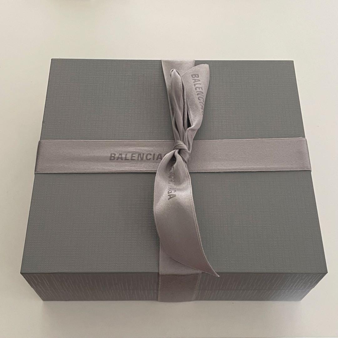 BALENCIAGA フィルムカメラ 2025年 ギフト