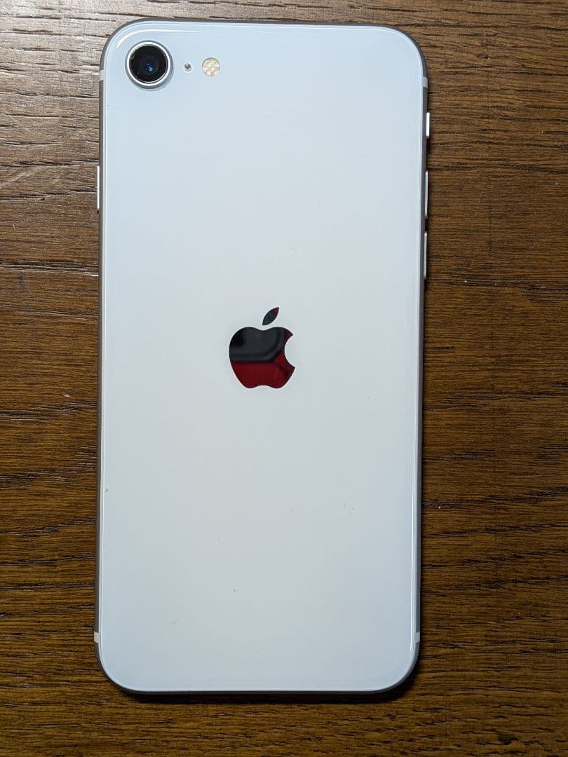 iPhone SE2 64GB 白 ケースつけます