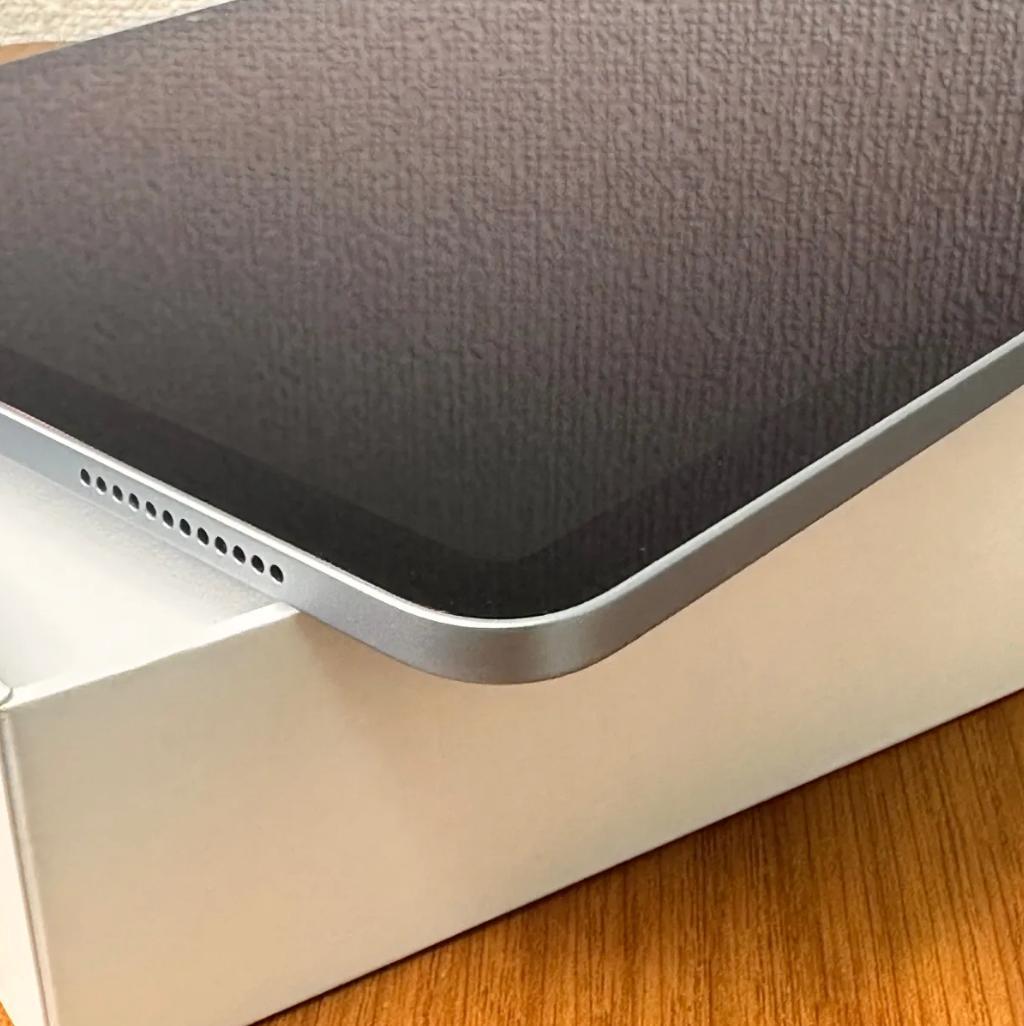 【美品】iPad Air (第6世代)128GB MUWD3J/A 7DVXX