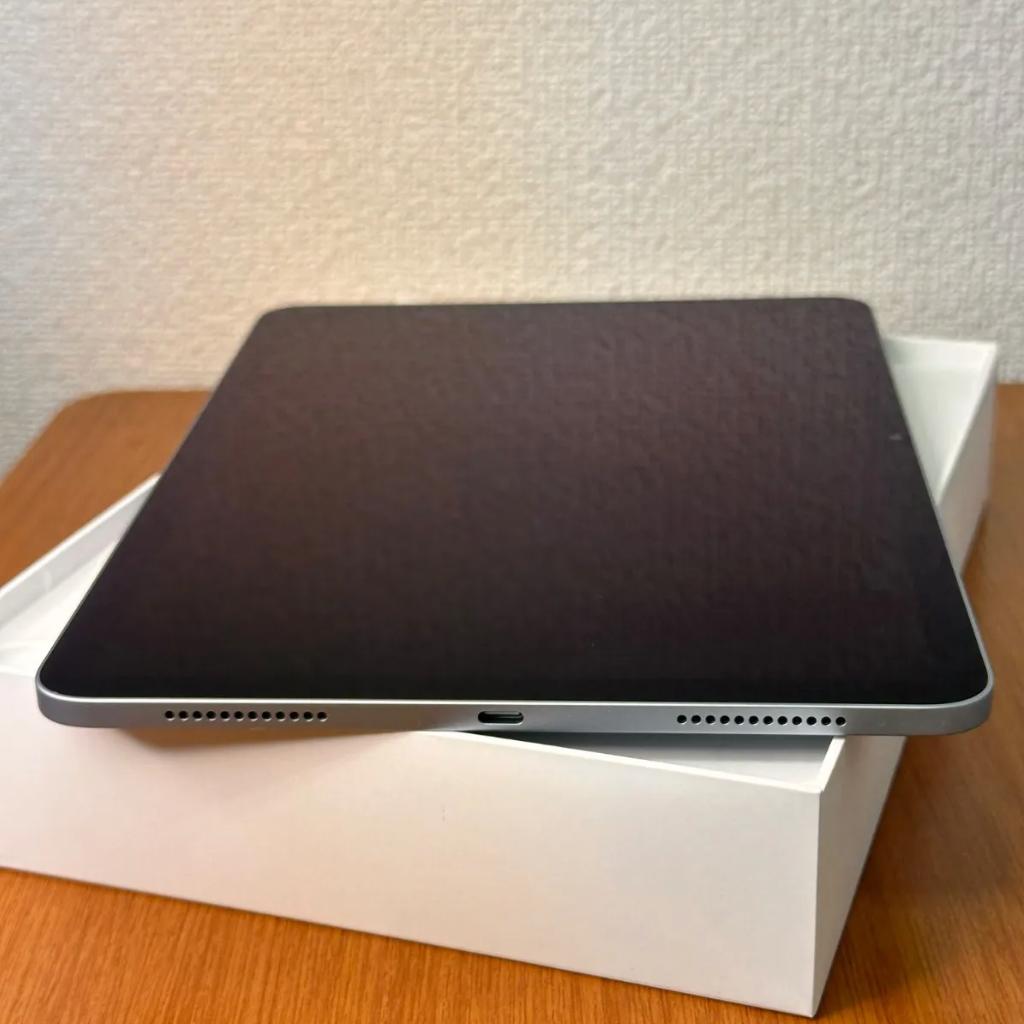 【美品】iPad Air (第6世代)128GB MUWD3J/A 7DVXX