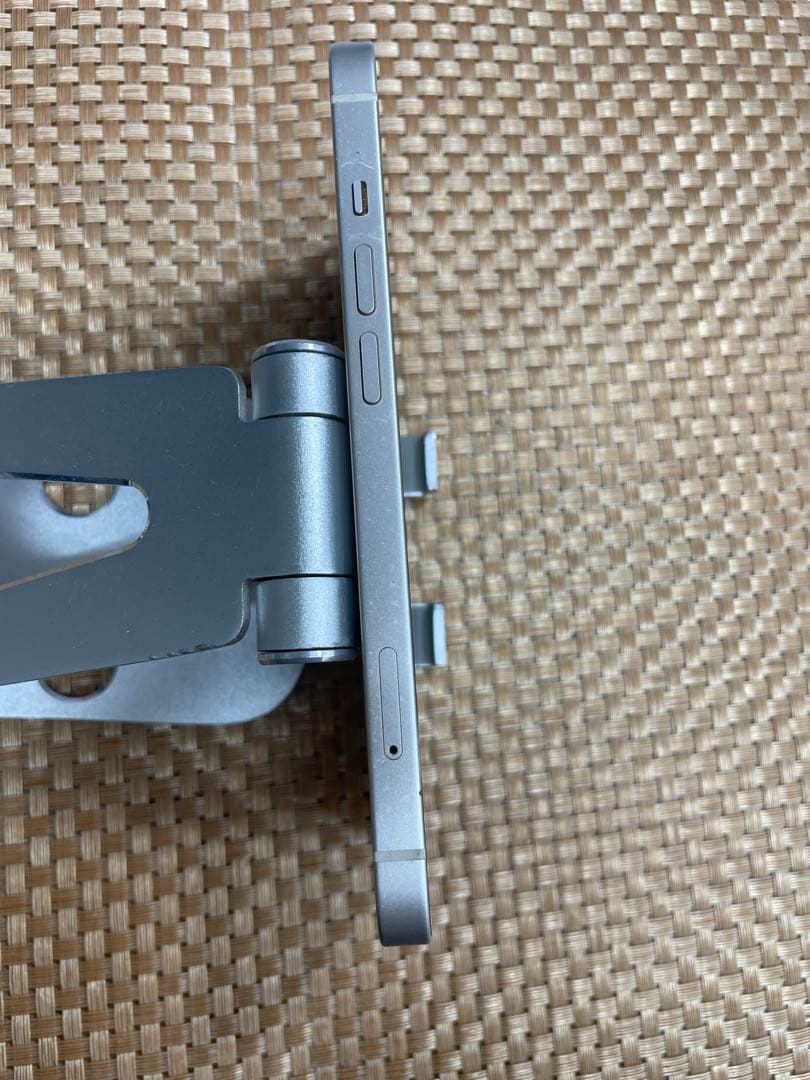 iPhone 13 128 GB スターライトSIMフリー【6784】