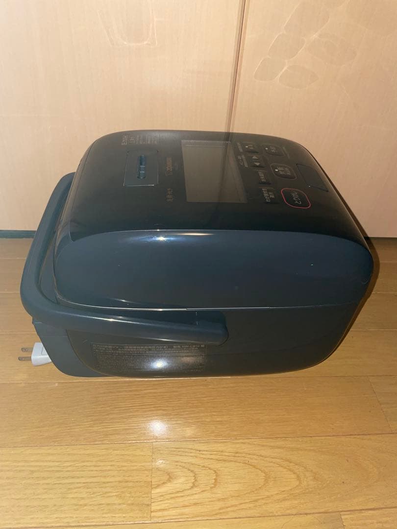 【美品】象印 炊飯器 5.5合 炎舞炊き NW-LB10