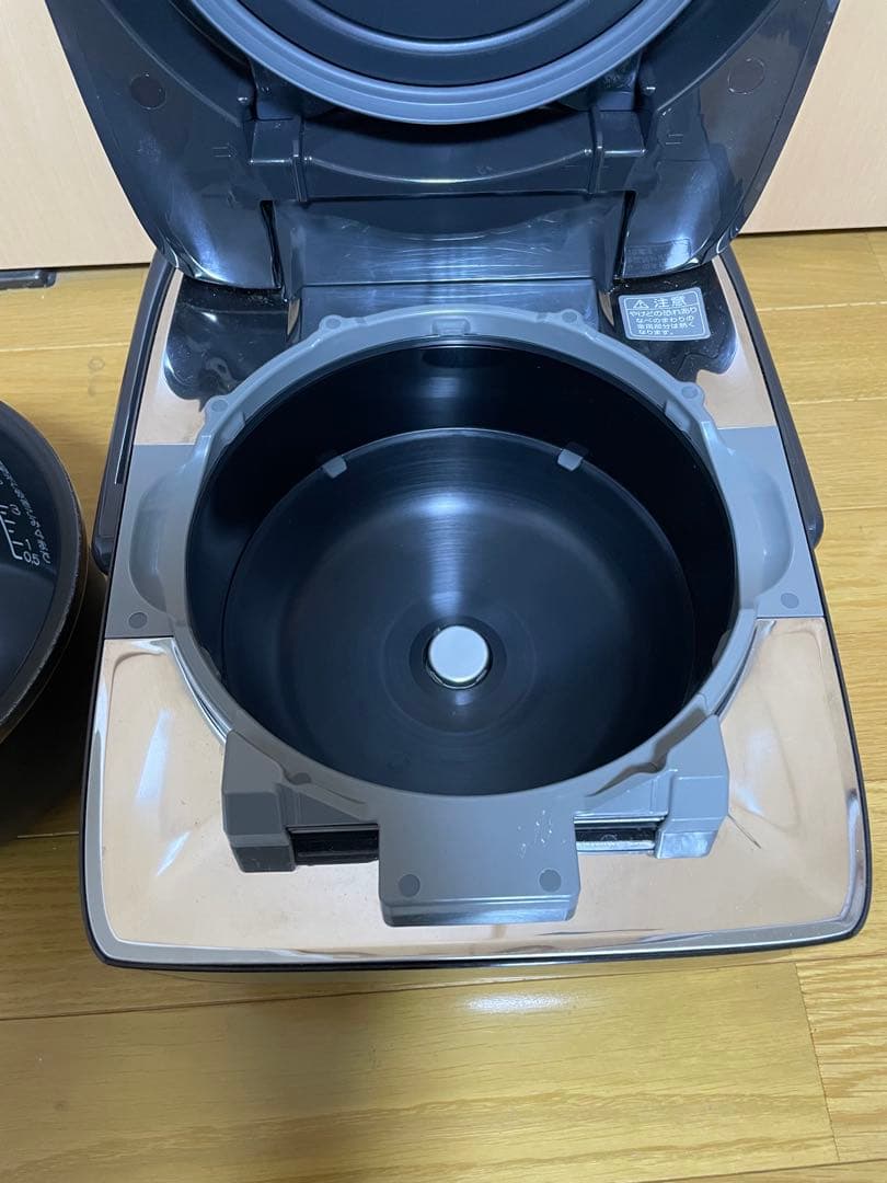 【美品】象印 炊飯器 5.5合 炎舞炊き NW-LB10