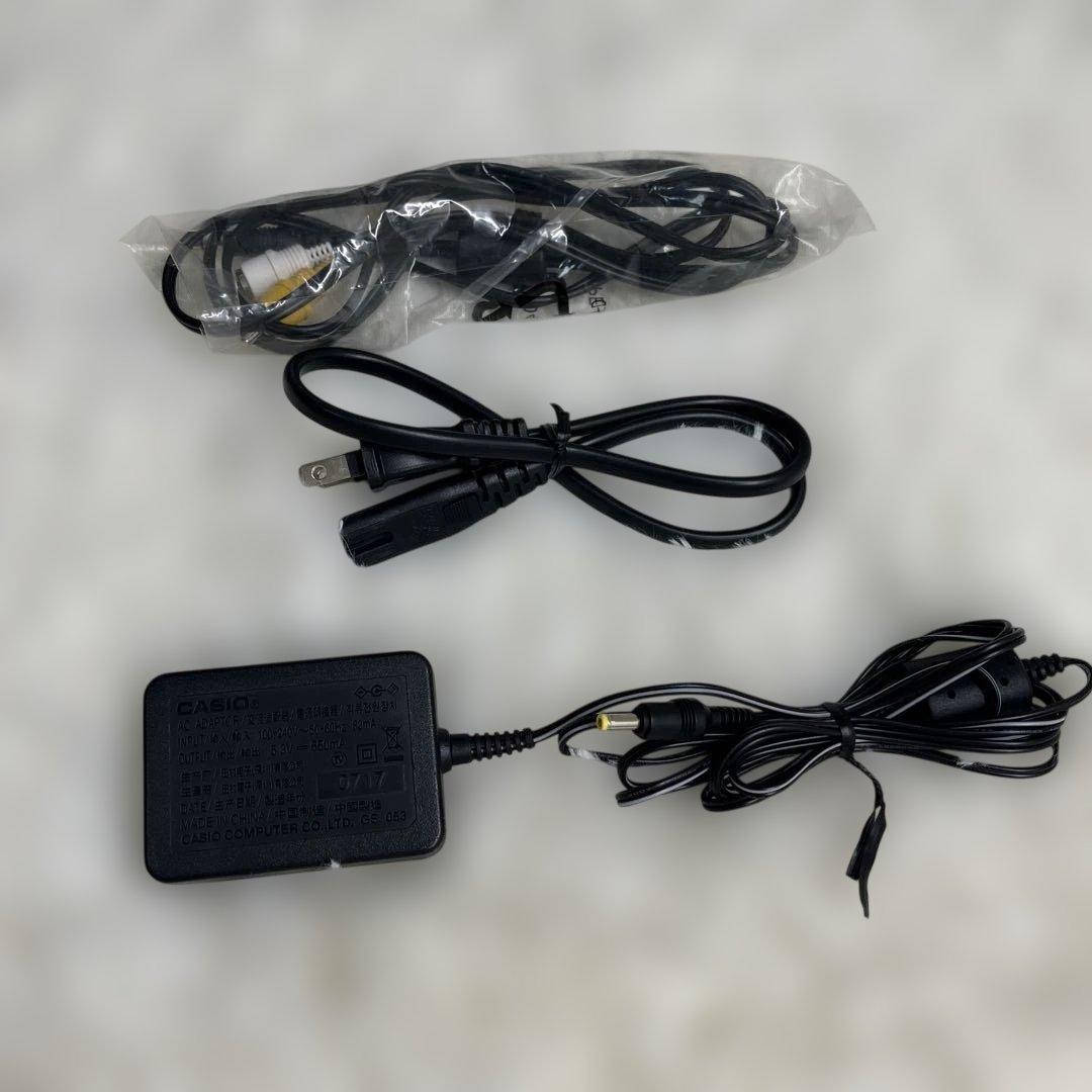 動作確認済 美品 CASIO EX-Z1200 デジカメ シルバー 充電器