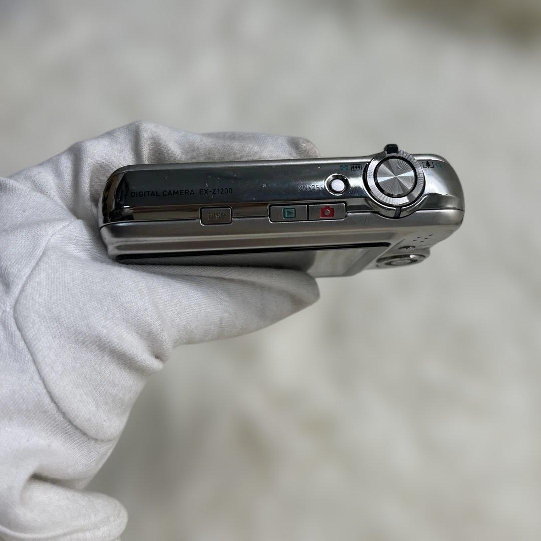 動作確認済 美品 CASIO EX-Z1200 デジカメ シルバー 充電器