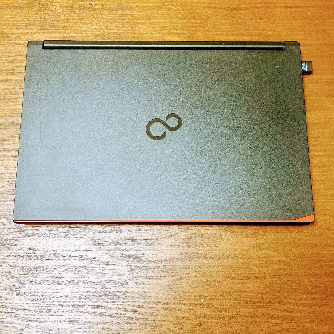 富士通 ノートパソコン/Windows11 / 8GB / SSD/DVD