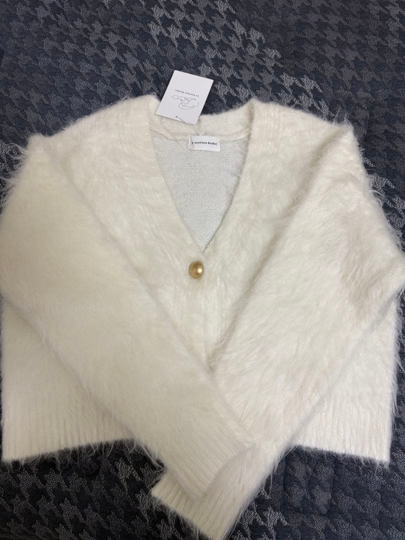 La boutique bonbon ロングフェザークロップドカーディガン