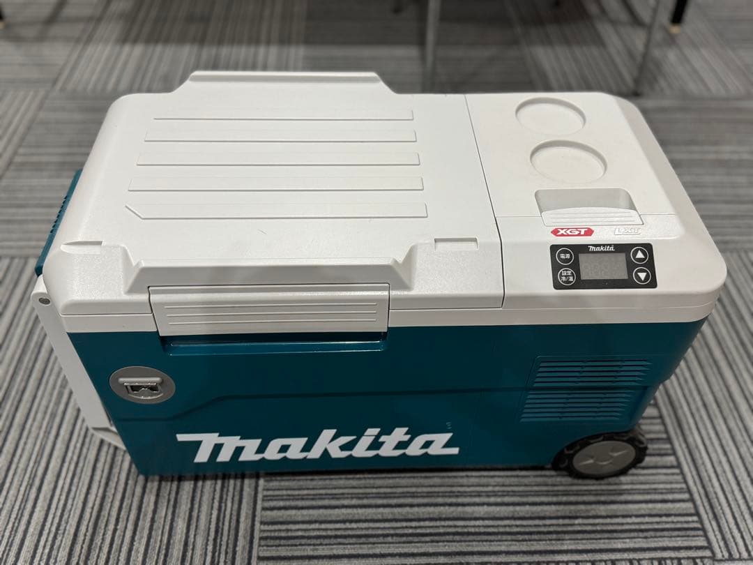 マキタ充電式保冷温庫CW001G