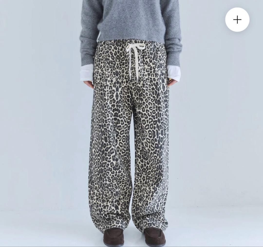 ウエストギャザーCanvasストレートパンツ