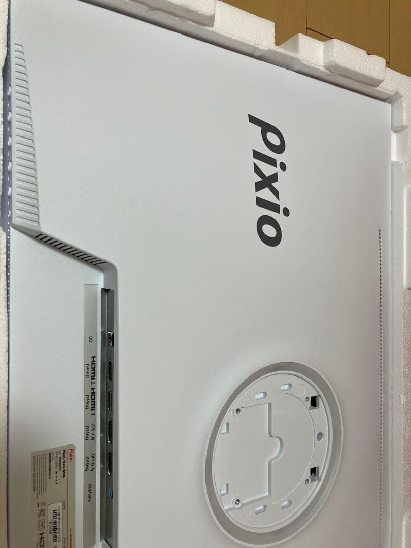 pixio 4Kモニター　31.5インチ ホワイト px32u wave