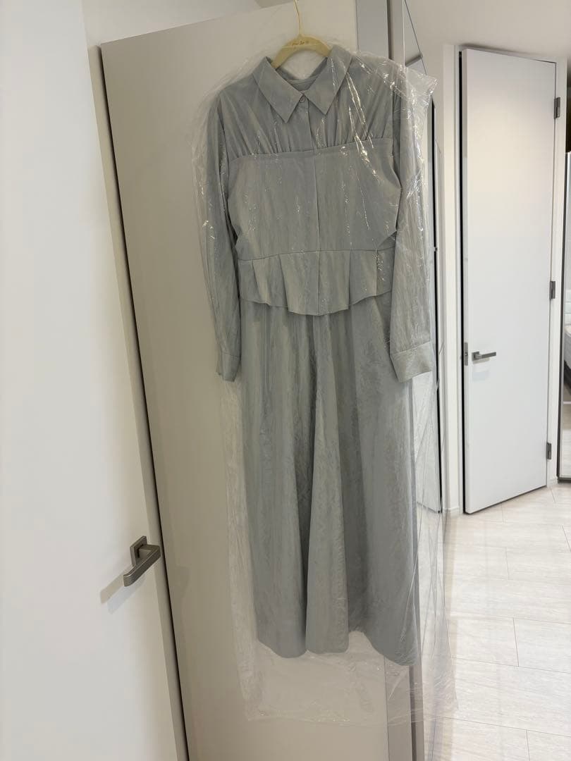 【美品】Herlipto Peplum Poplin Shirt Dress