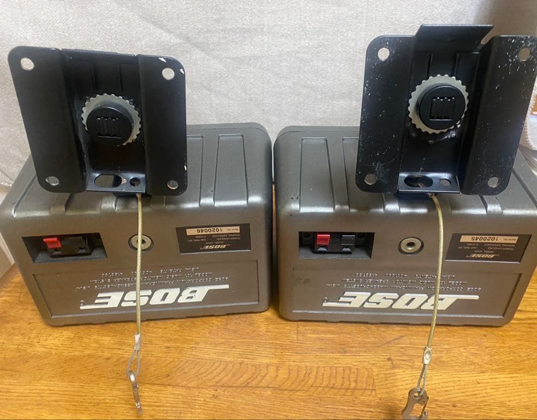 BOSE スピーカー 101VM ペア　ボーズ　天井ブラケット付き