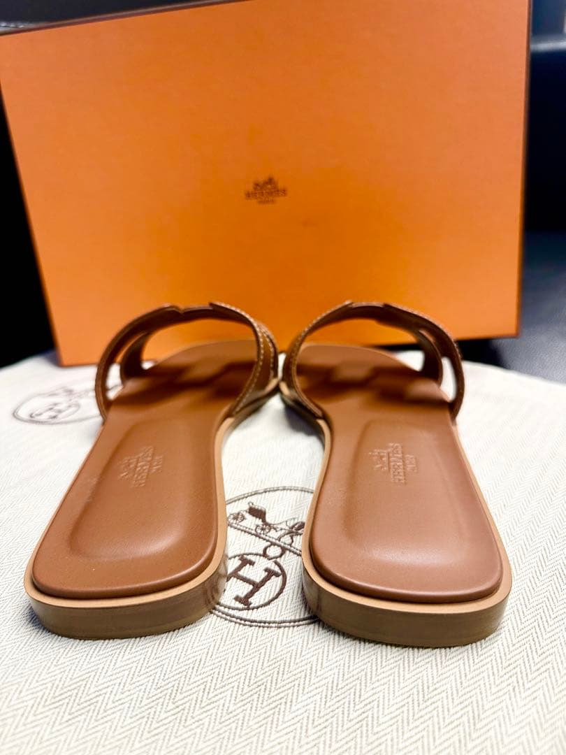 HERMES ブラウンレザーサンダル Hロゴ