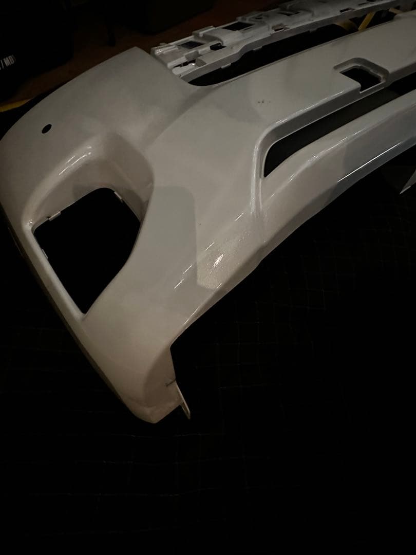 トヨタ ハイエース フロントバンパー