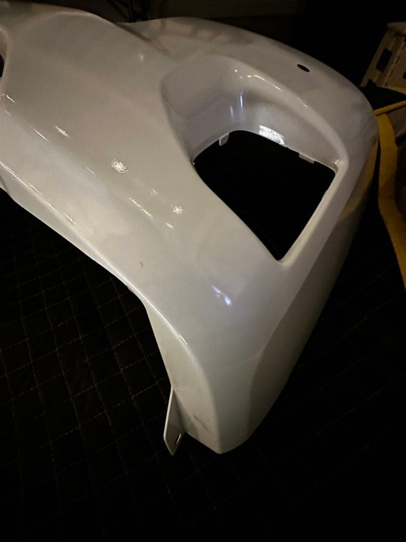 トヨタ ハイエース フロントバンパー