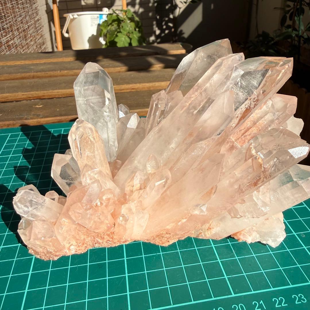 自然色　ピンク水晶クラスター　1163g 自立　水晶　原石　自然石P④