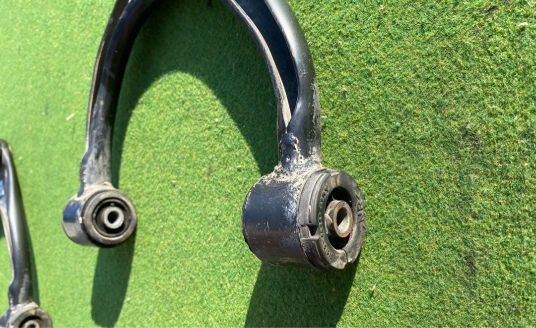 トヨタ　17クラウン　JZS175アスリート　アッパーアーム　コントロールアーム