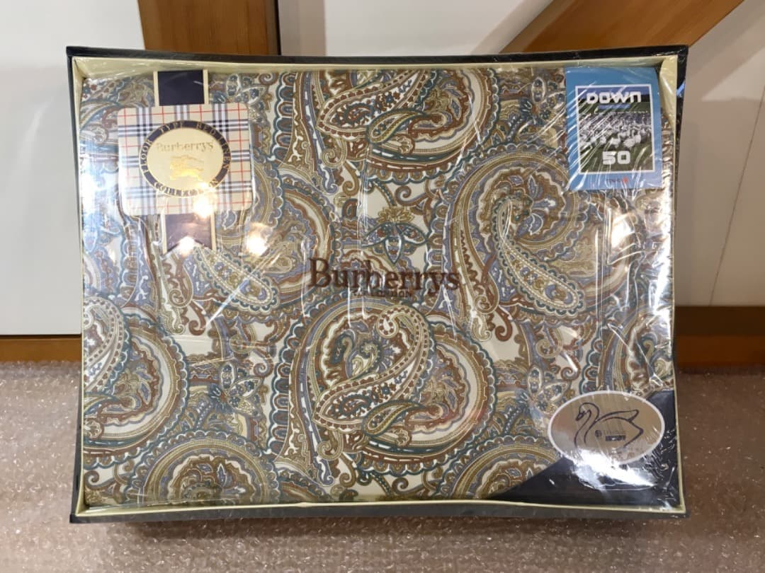 ○未使用 バーバリー Burberrys 羽毛肌掛けふとん 150×200cm
