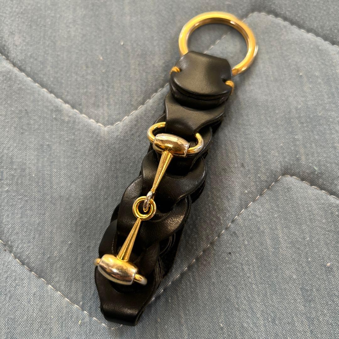 ほぼ未使用 il micio イルミーチョ レザーキーホルダー メッシュ