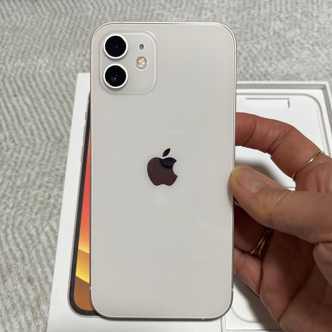 美品 Apple iPhone 12 ホワイト 本体128GB SIMフリー