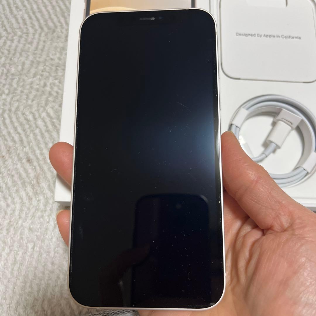 美品 Apple iPhone 12 ホワイト 本体128GB SIMフリー