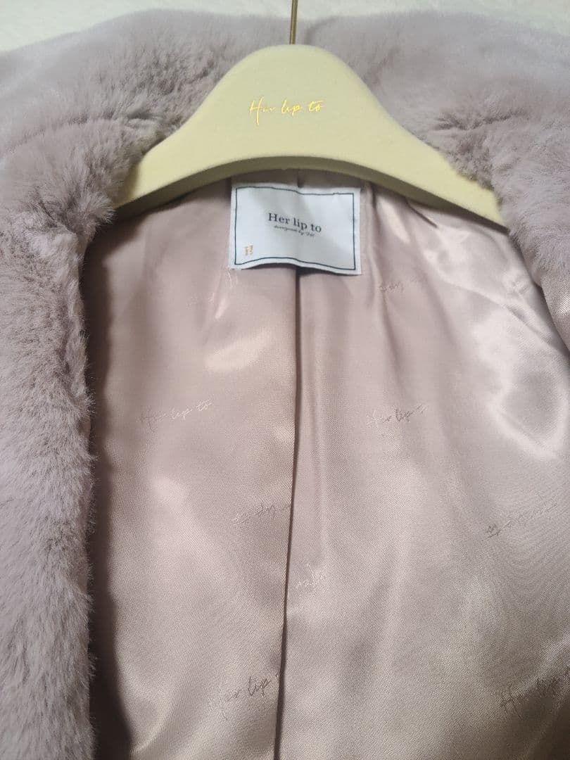 Herlipto Winter Love Faux Fur Coat　美品